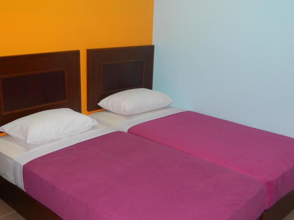 River Side Hotel Mersing Quarto foto