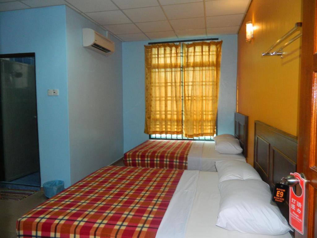 River Side Hotel Mersing Quarto foto